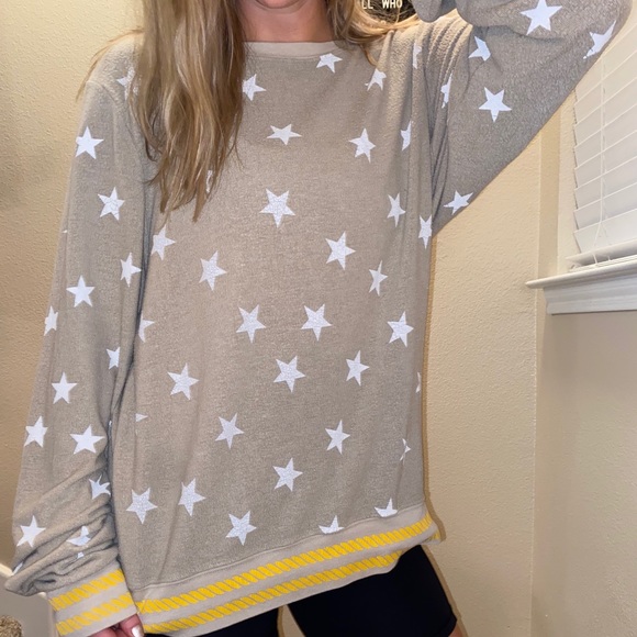WILDFOX SWEATER!!!! - Picture 2 of 3